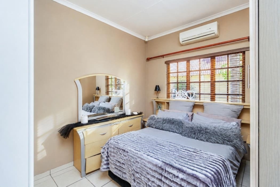 4 Bedroom Property for Sale in Safari Gardens North West